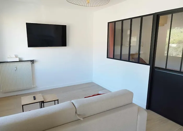 Moderne - Confort - Climatisation - - Soleil- * Menton