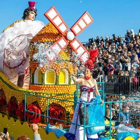 Moderne - Confort - Climatisation - - Soleil- * Menton