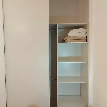 Moderne - Confort - Climatisation - - Soleil- * Menton