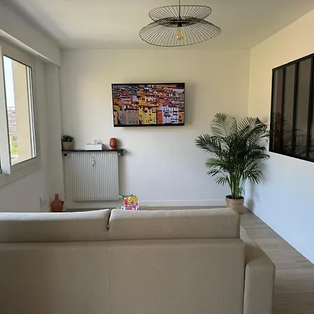 Moderne - Confort - Climatisation - - Soleil- *