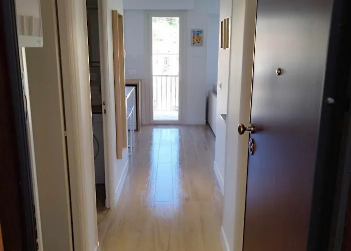 Moderne - Confort - Climatisation - - Soleil- * Menton