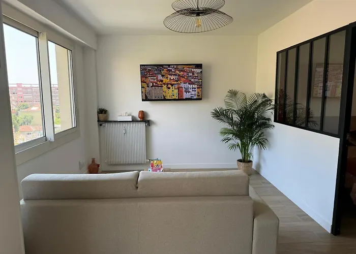 Moderne - Confort - Climatisation - - Soleil- *